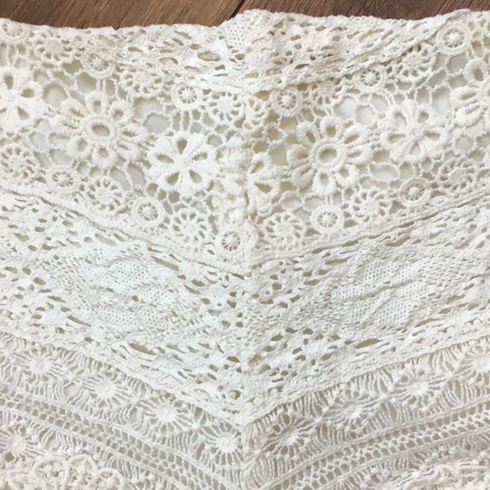KIMCHI BLUE EMBROIDERED BO-HO SHORTS URBAN OUTFITTERS - Picture 5 of 6